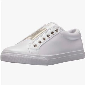 ❤️TOMMY HILFIGER LAVEN SNEAKERS ~ 10